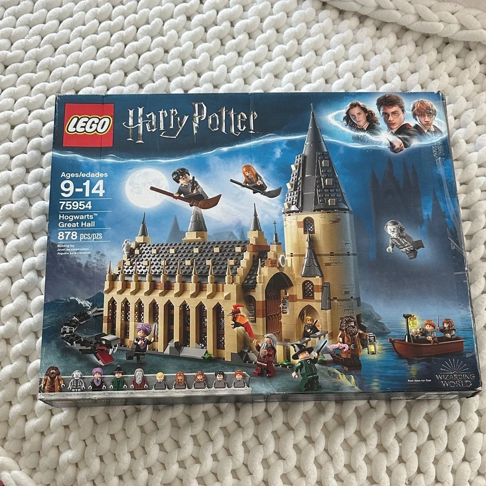 Lego Harry Potter Hogwarts Great Hall Boxed Set - Tan, Black, Blue